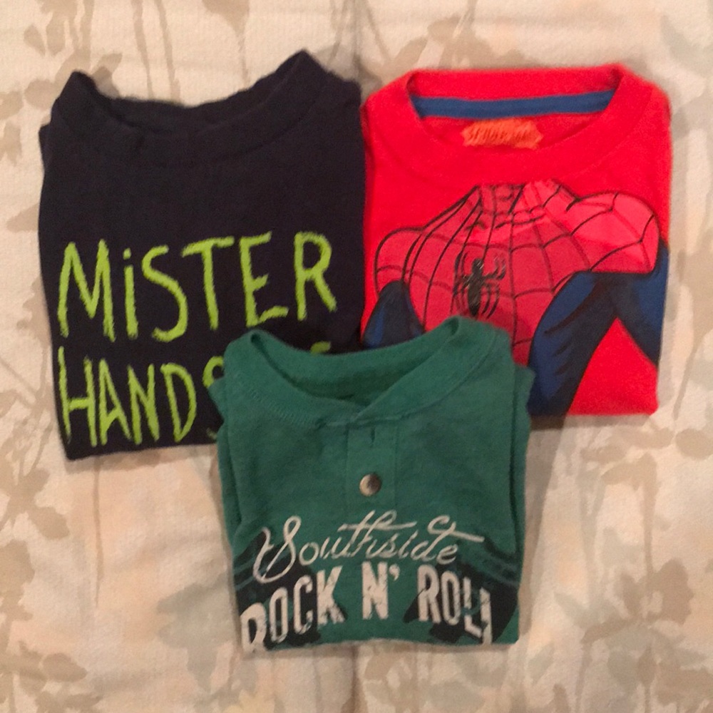 ✖️3️⃣ bundle of boys long sleeve shirts, size 3T